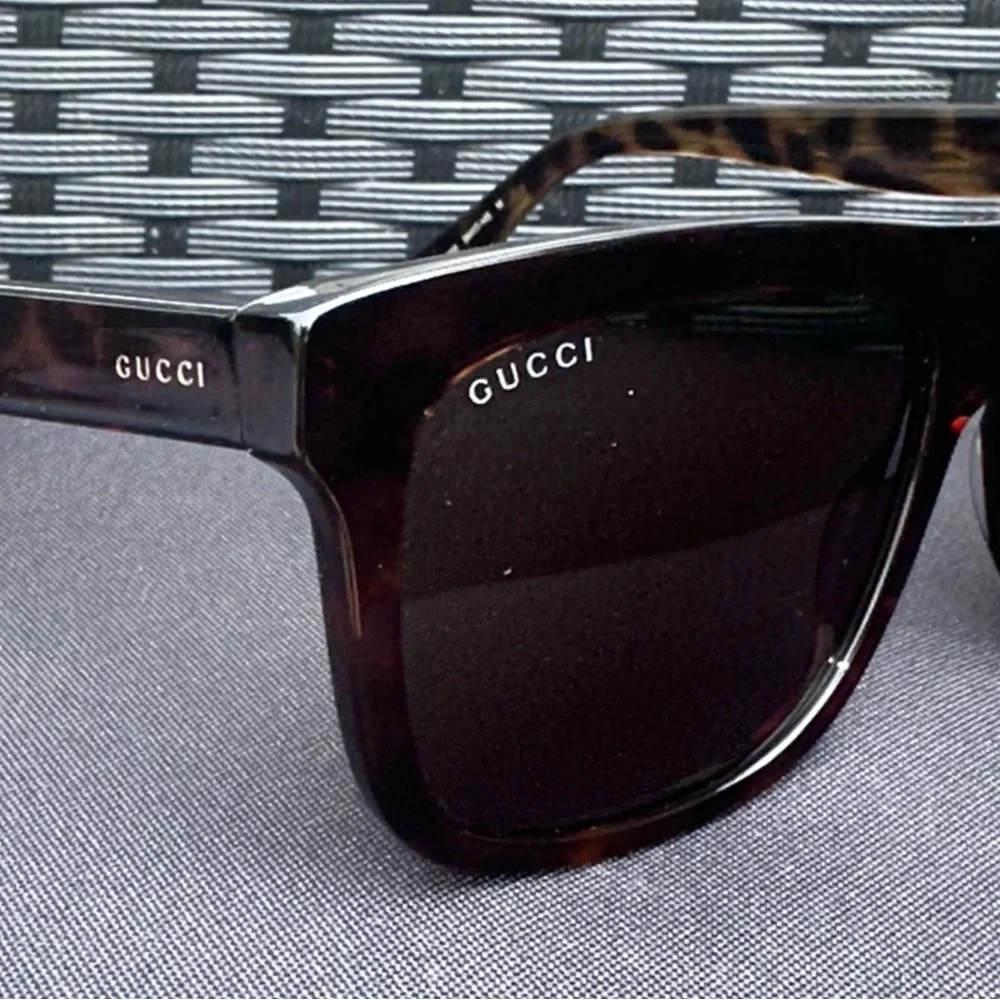 NEW GUCCI - GG0158SN Tortoise Unisex Sunglasses Authentic 54mm lens width